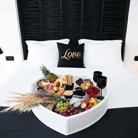 Agrari Bo Suites By Mykonos Rocks Exterior photo
